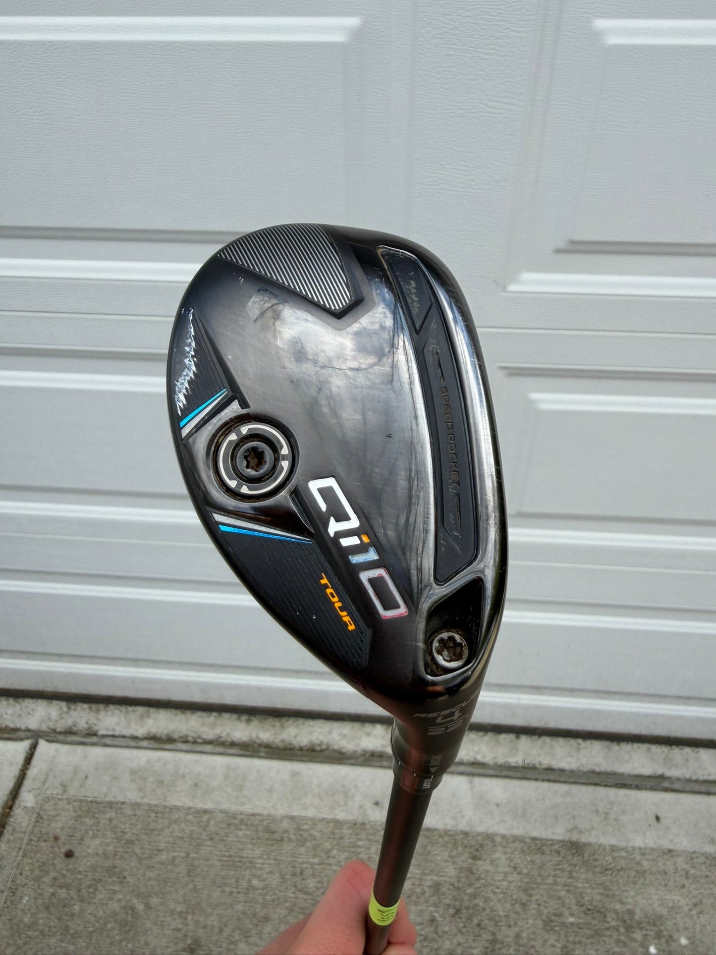 Qi10 Tour Hybrid