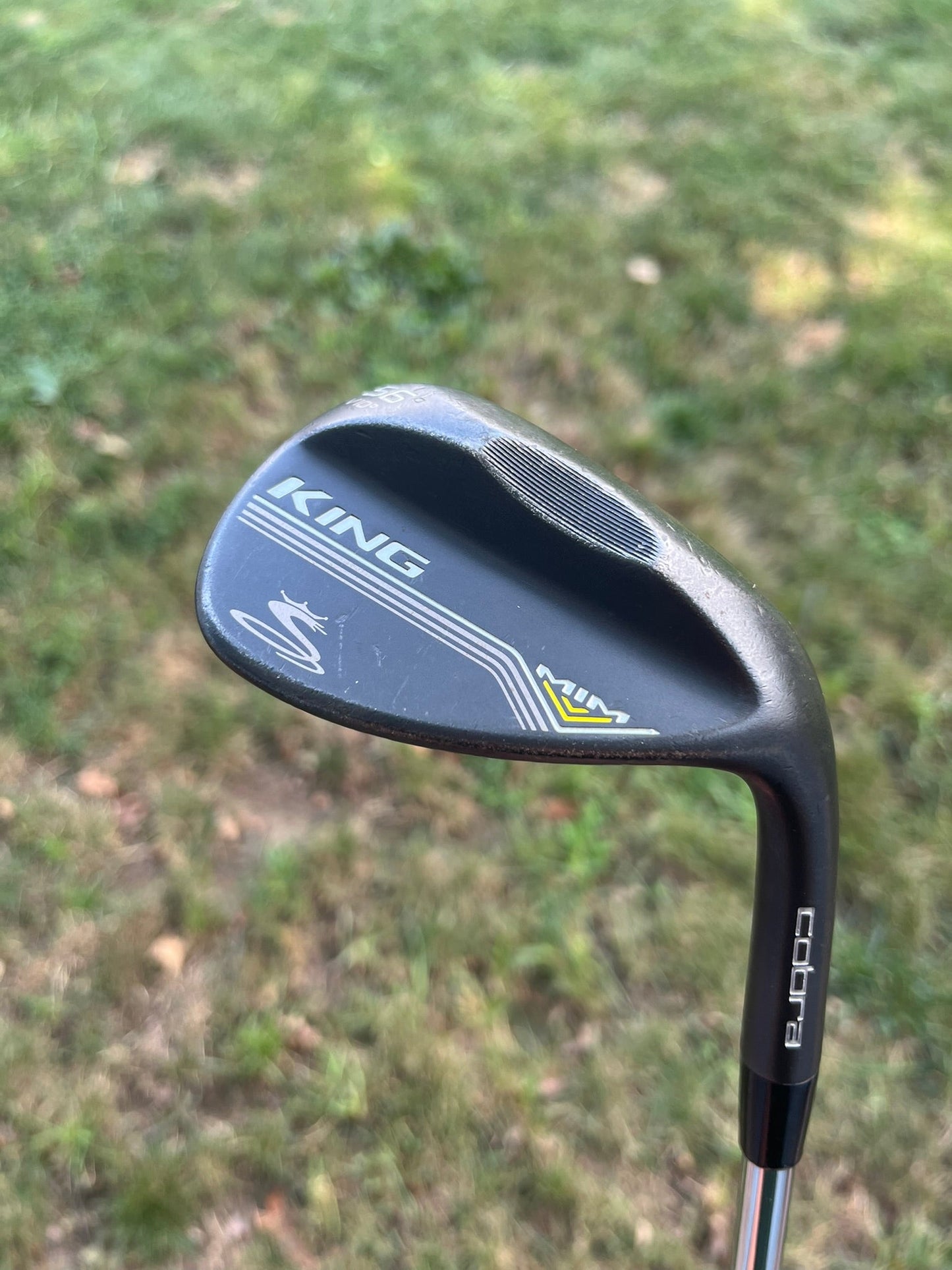 KING MIM Black Wedge