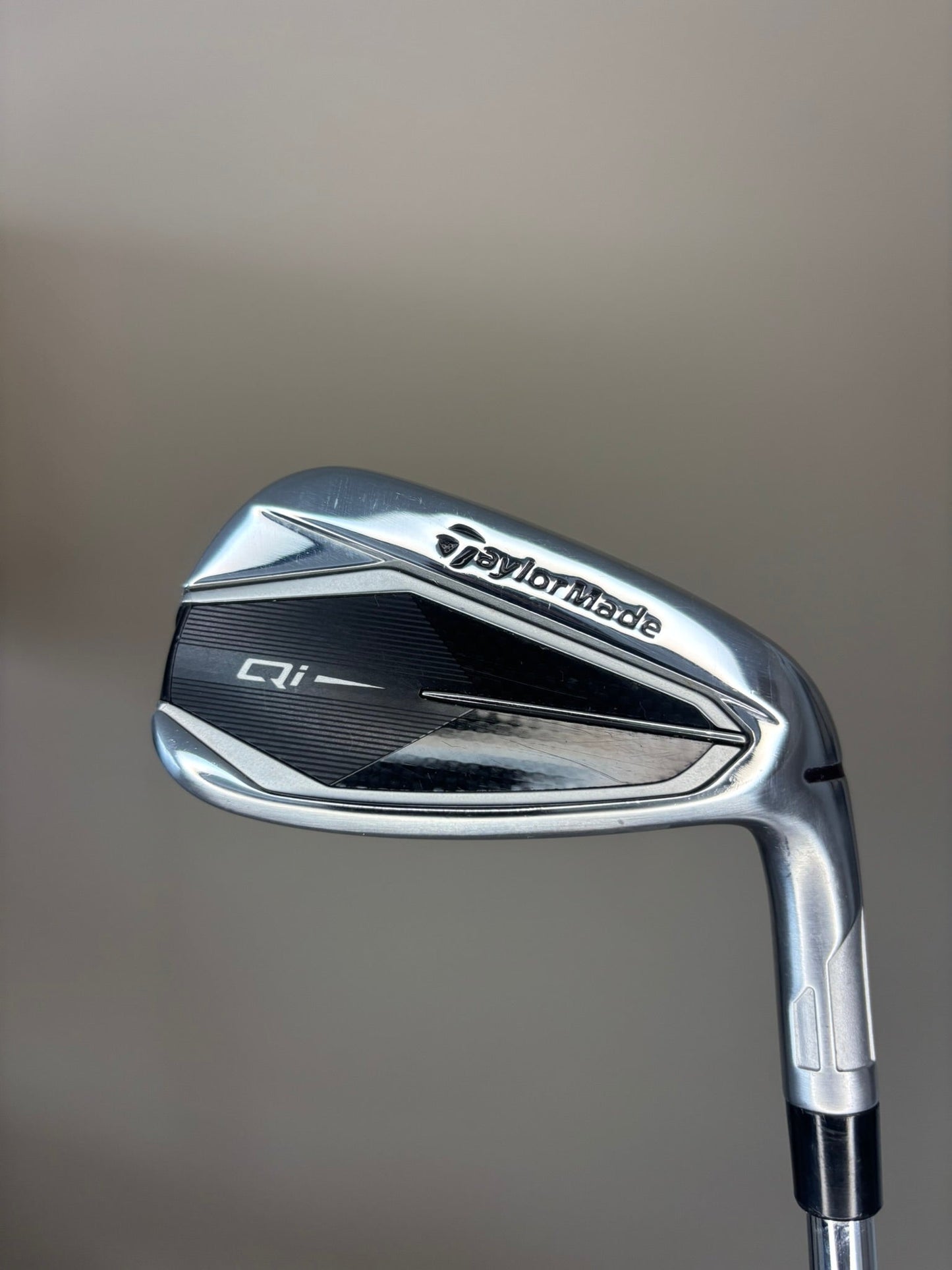 Qi Individual Iron